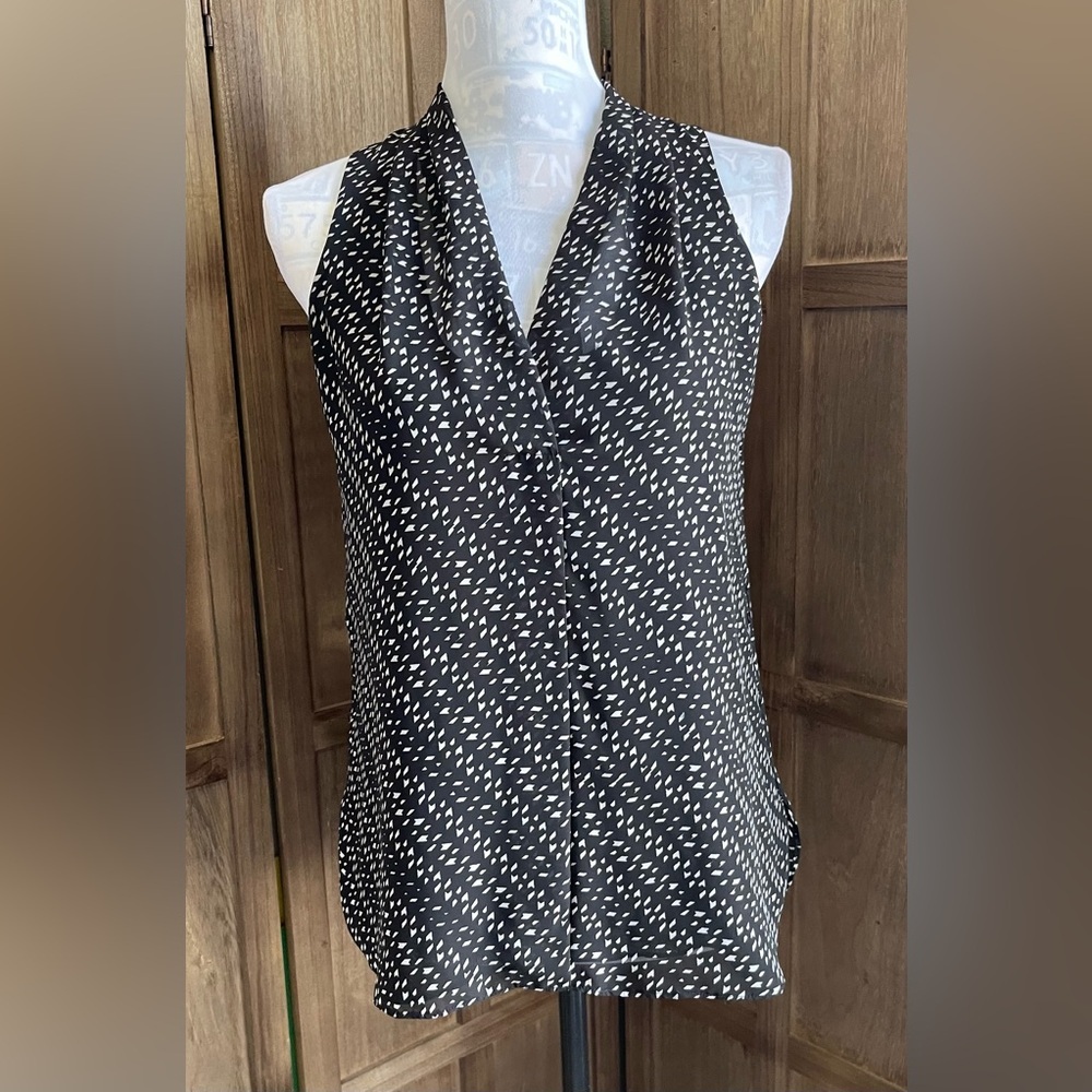 Vince Canute Layered Chiffon Sleeveless Blouse.